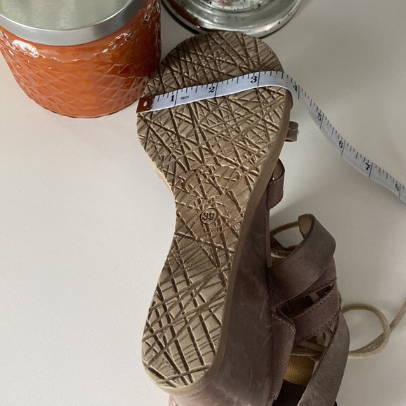 MJUS Sandals - Picture 10 of 10